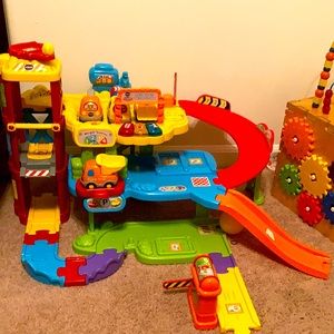 Park and Learn Deluxe Garage